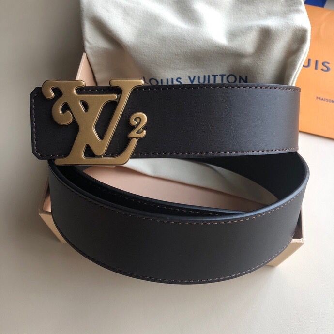 Louis Vuitton Calfskin belt with monogram buckle