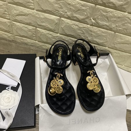 Chanel Sheepskin sandals casual and simple