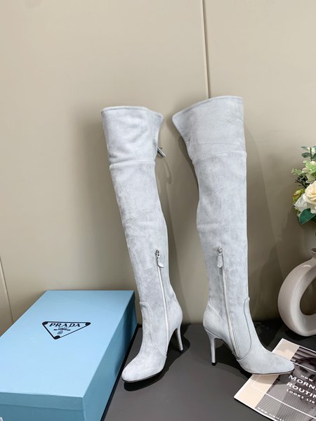 Prada Suede boots sheepskin lining