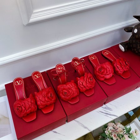 Valentino Women s shoes calfskin metal chain