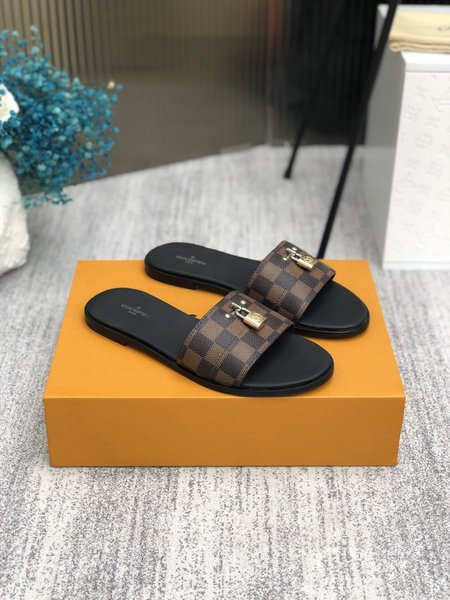 Louis Vuitton Lock It slippers Monogram metal monogram clasp