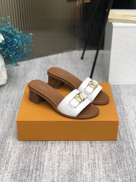 Louis Vuitton Lock It slippers Monogram metal monogram clasp