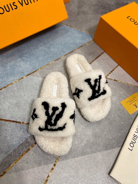Louis Vuitton real wool fur slippers
