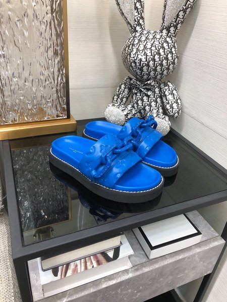 Louis Vuitton chain slippers