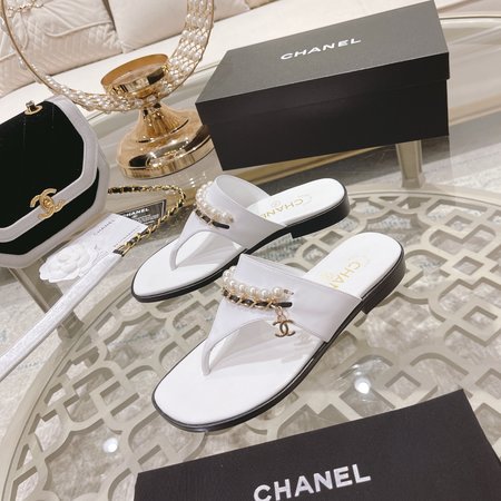 Chanel pearl chain slippers