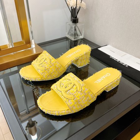 Chanel woolen slippers