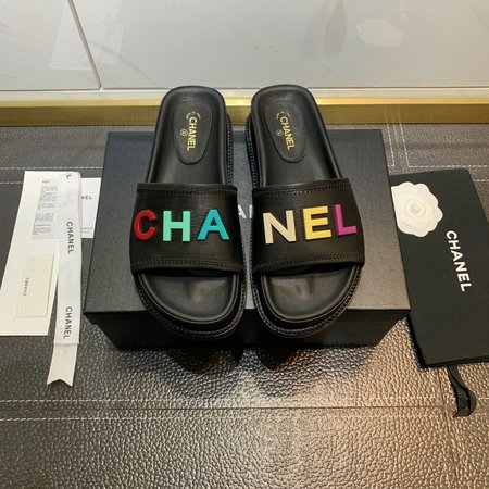 Chanel Candy color platform slippers sheepskin upper inlaid with letter buckle height 4.5cm