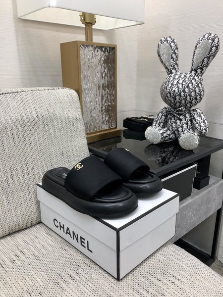 Chanel slippers