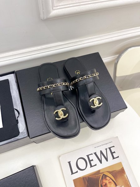 Chanel CC slippers series
