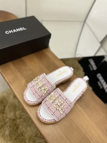 Chanel clogs