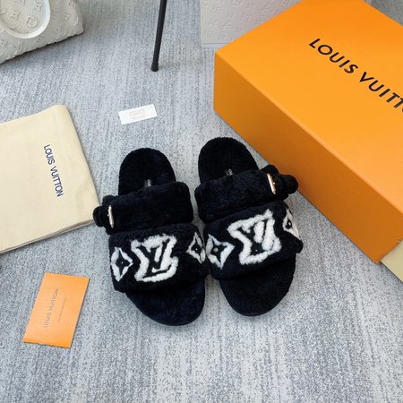 Louis Vuitton Paseo Comfort Flat Fur Slippers