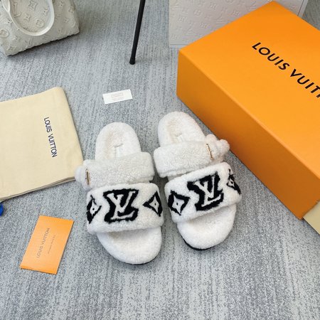 Louis Vuitton Paseo Comfort Flat Fur Slippers
