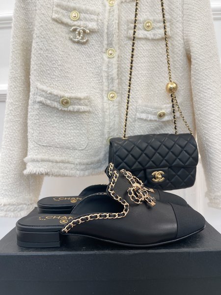 Chanel Chain Butterfly lambskin