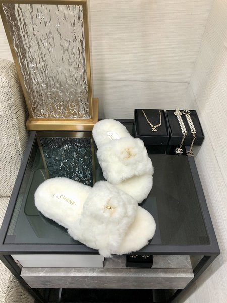 Chanel fur slippers